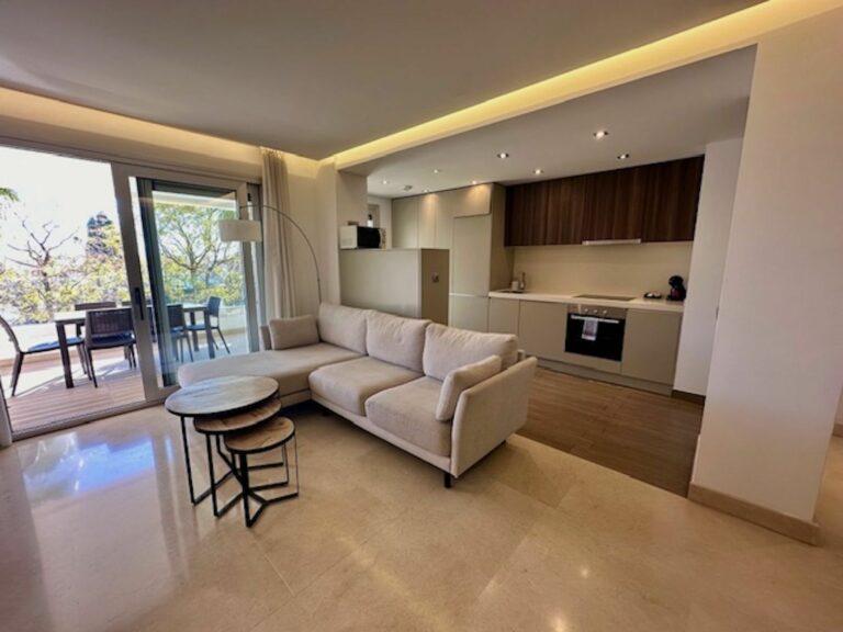 c799701ab59eca3fe091c940278c9d5d - 5