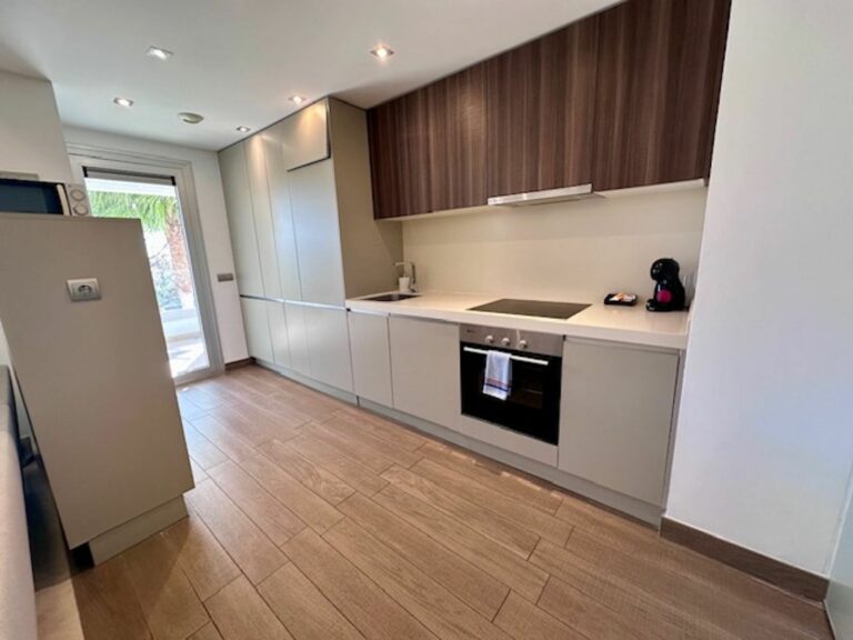 c799701ab59eca3fe091c940278c9d5d - 6