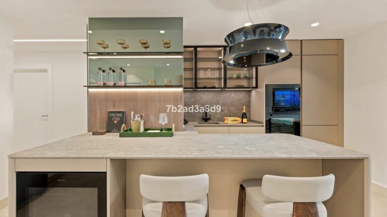 c7e706016c8bfcb86d97357a121d6ff5 - 10