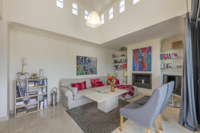 c7e8de19a5da9b0972796a9e4e8eeb0e - 11