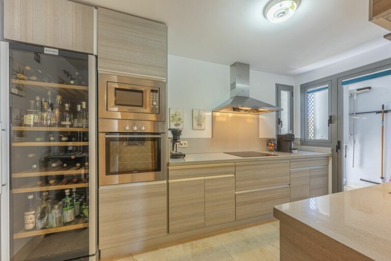 c7e8de19a5da9b0972796a9e4e8eeb0e - 12