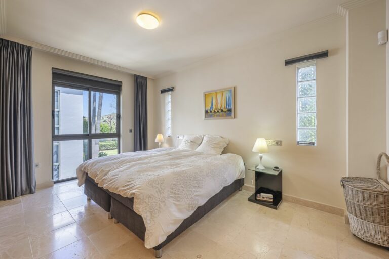 c7e8de19a5da9b0972796a9e4e8eeb0e - 16