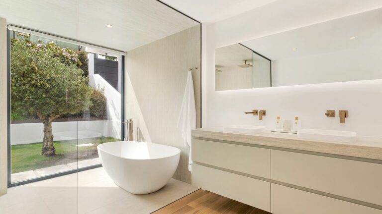 c8600efd1ad60e2ce853881697c85f24 - 16