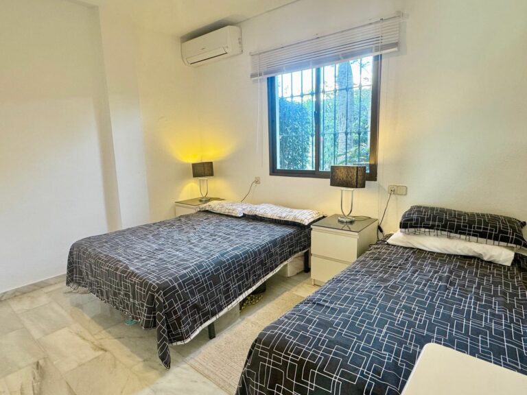 c86e996a7b9b96613de48b3287a8c733 - 16