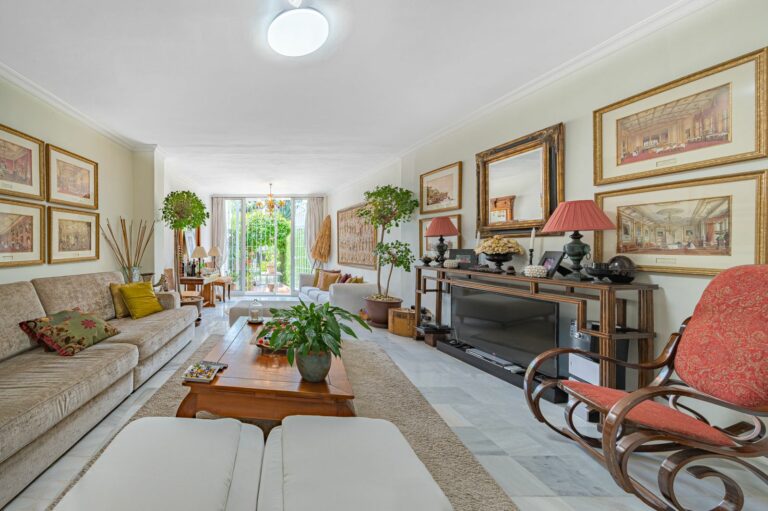 c8736a99dba4faa4087278d7589a0154 - 10