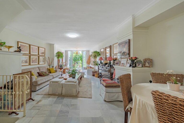 c8736a99dba4faa4087278d7589a0154 - 2