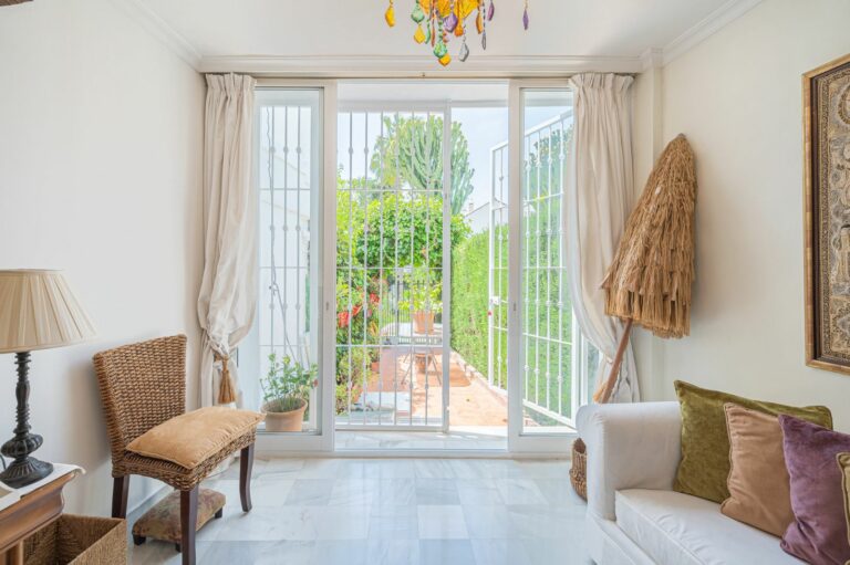 c8736a99dba4faa4087278d7589a0154 - 4