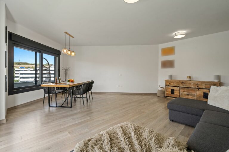 c91cf4a67c8b63c8e6eace05260fa22b - 6