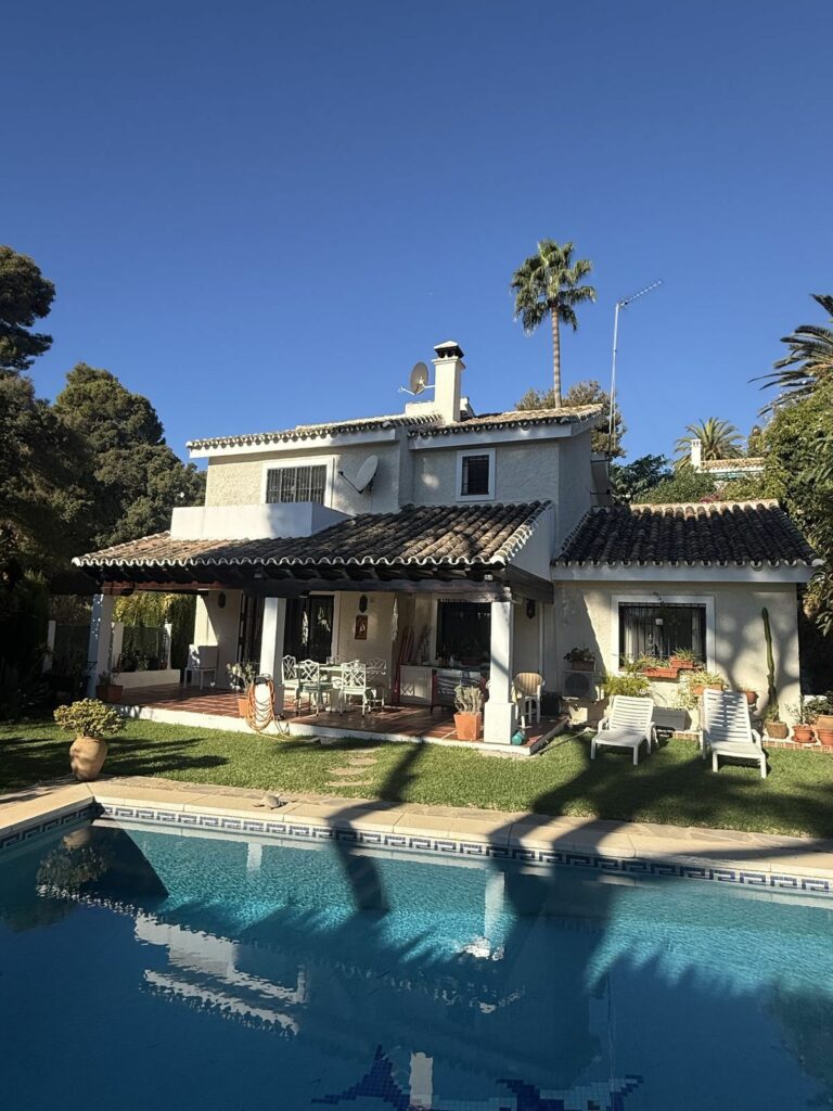 c92fce87d7dd8d49f82d9bc97d51358d - 9