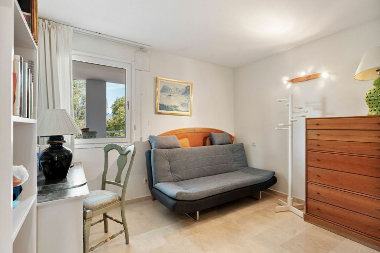 c9730d9a70a374e5abf1e44dc2b2ad82 - 14