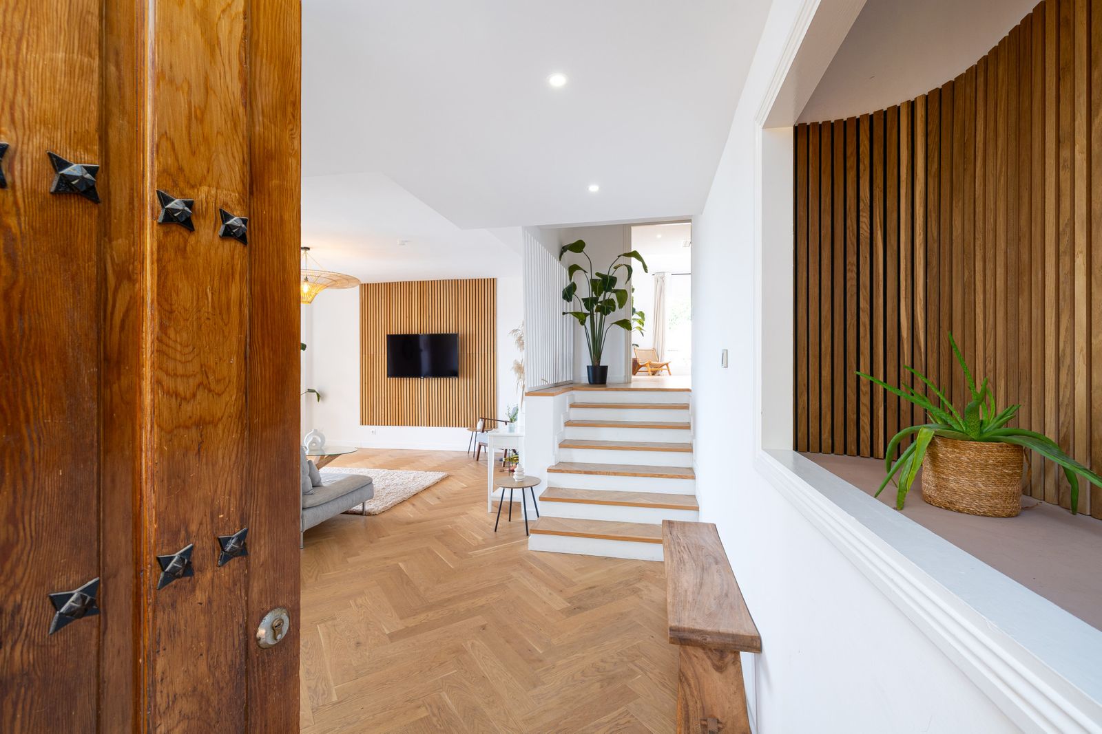 ca0e403b554068a5b262516ce2f8658f - 11