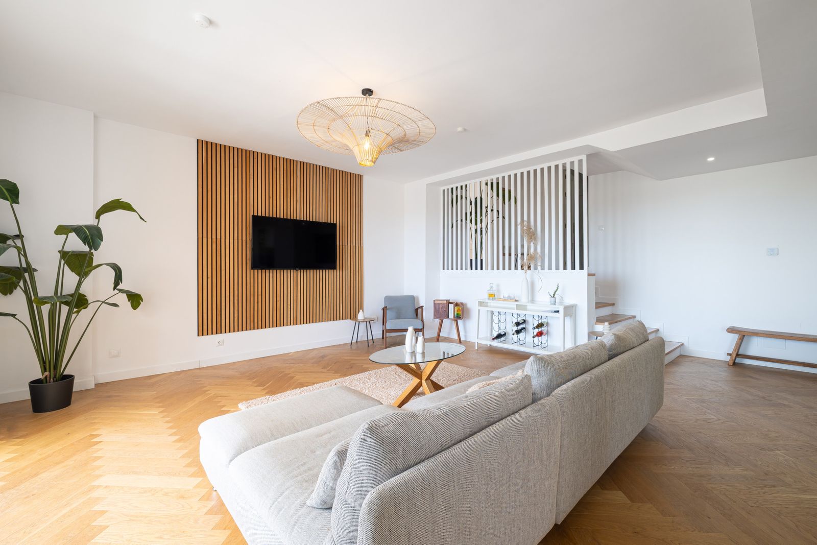 ca0e403b554068a5b262516ce2f8658f - 6