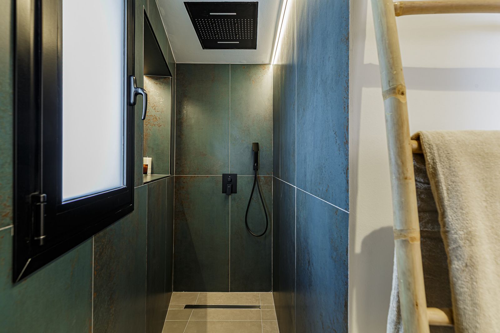 cab0cac89019782bd5631e03ca75f4a0 - 10