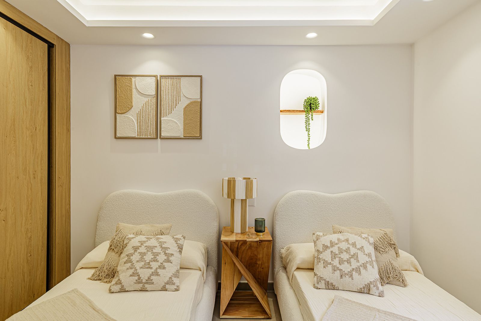 cab0cac89019782bd5631e03ca75f4a0 - 14