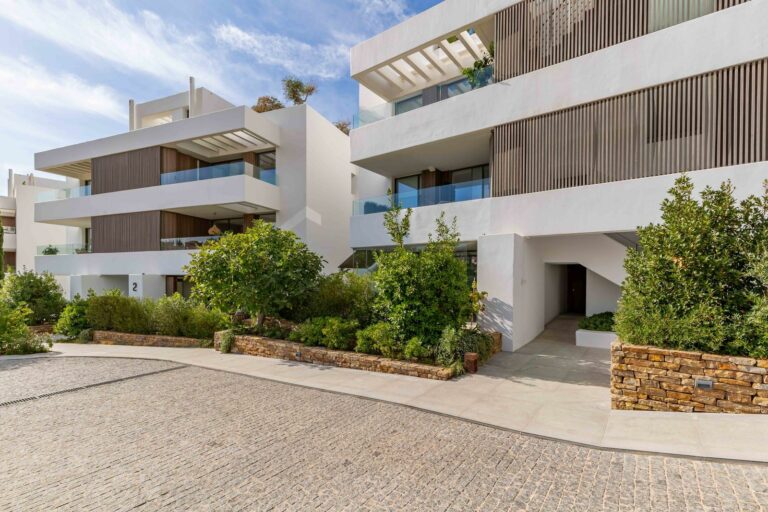 caff26847a82a8fd4fa849f96bae85bc - 10