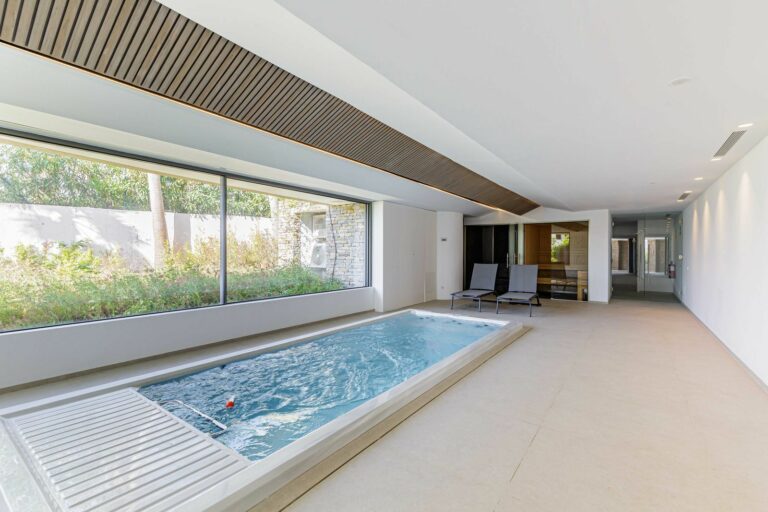 caff26847a82a8fd4fa849f96bae85bc - 14