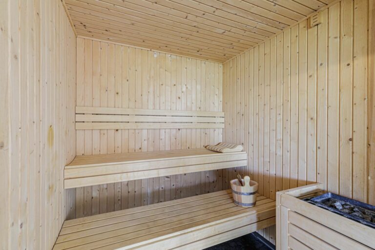 caff26847a82a8fd4fa849f96bae85bc - 15