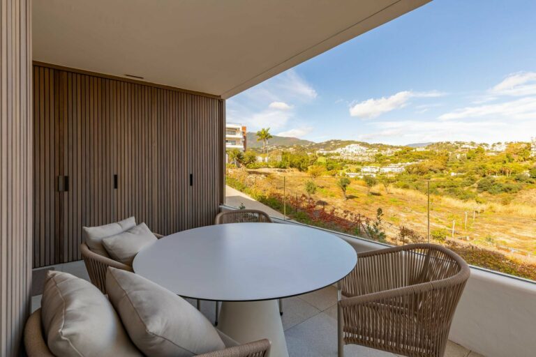 caff26847a82a8fd4fa849f96bae85bc - 5