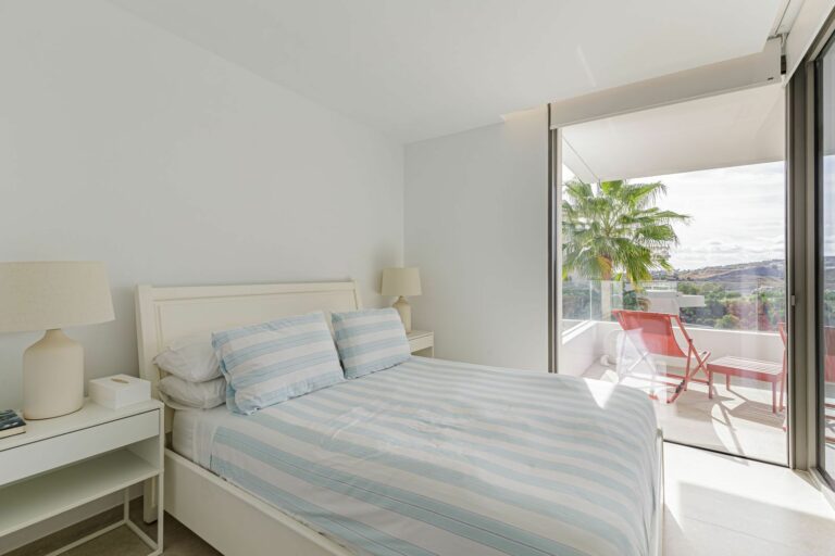 caff26847a82a8fd4fa849f96bae85bc - 6