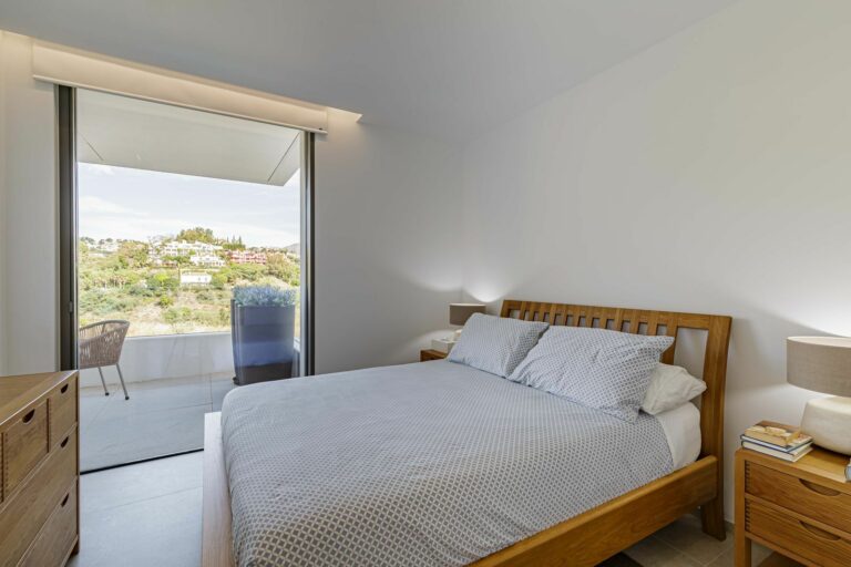 caff26847a82a8fd4fa849f96bae85bc - 8