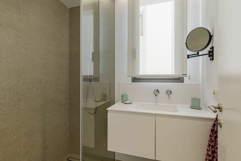 caff26847a82a8fd4fa849f96bae85bc - 9