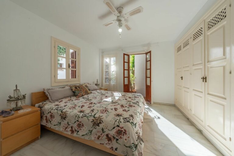 cb522263ba62360f700c452a04b5e3e3 - 10