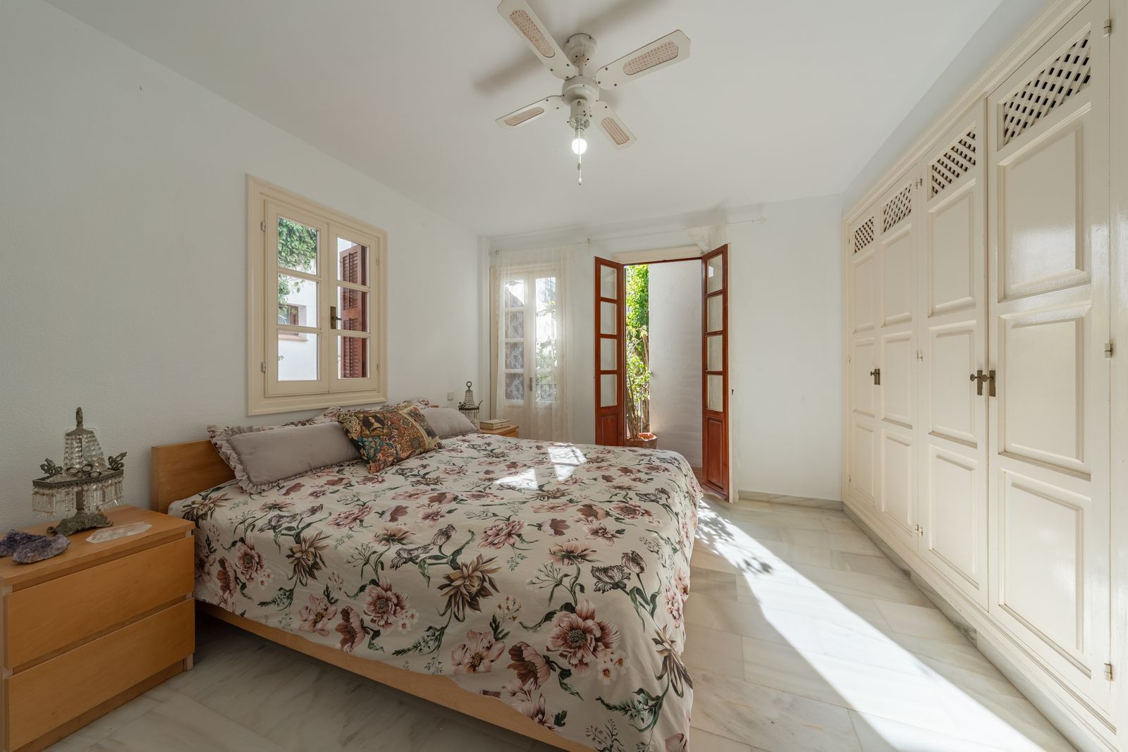 cb522263ba62360f700c452a04b5e3e3 - 10