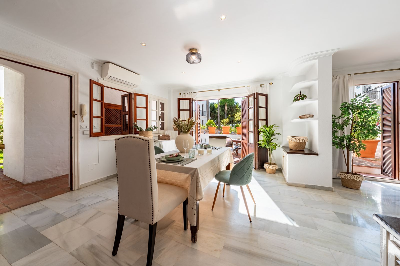 cb522263ba62360f700c452a04b5e3e3 - 14