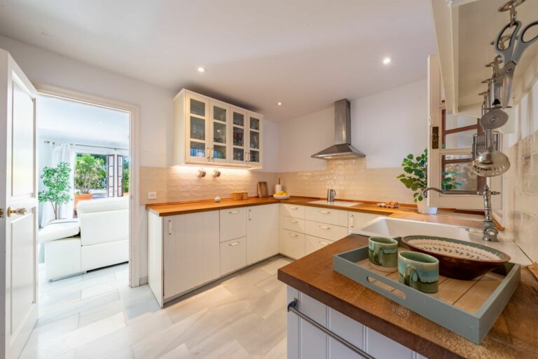 cb522263ba62360f700c452a04b5e3e3 - 6