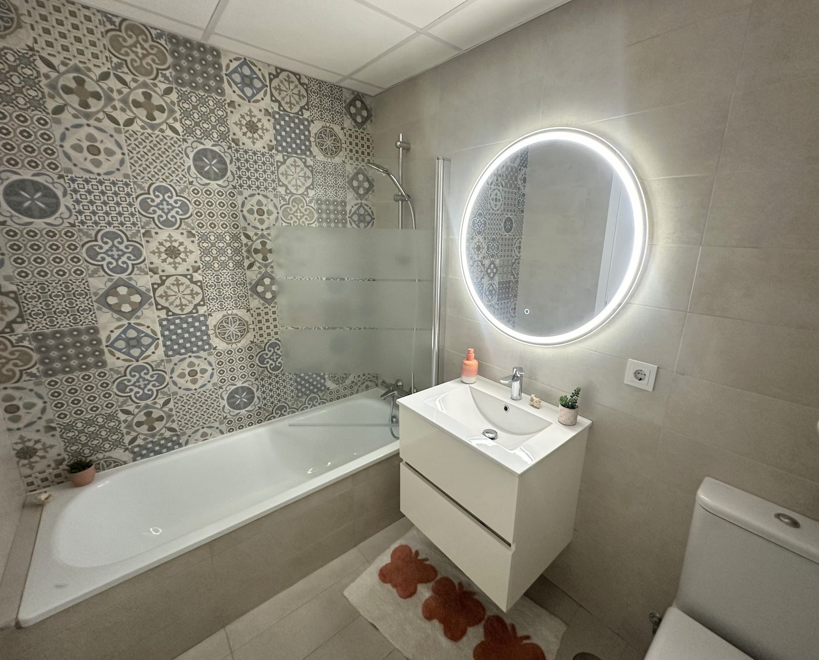 cbe0bfef6c92cd1c4f7a1900bf9a5aa2 - 6