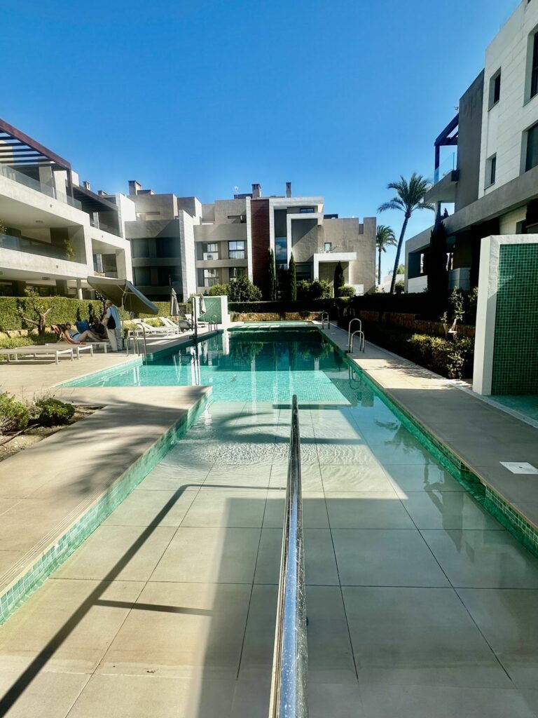 cd1ff8c02b3b8b40542e2f1557331bb4 - 3