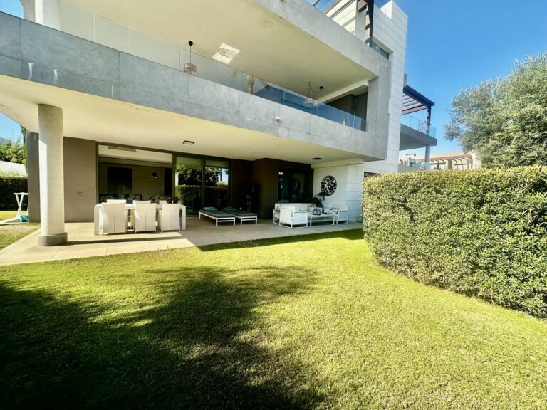 cd1ff8c02b3b8b40542e2f1557331bb4 - 6