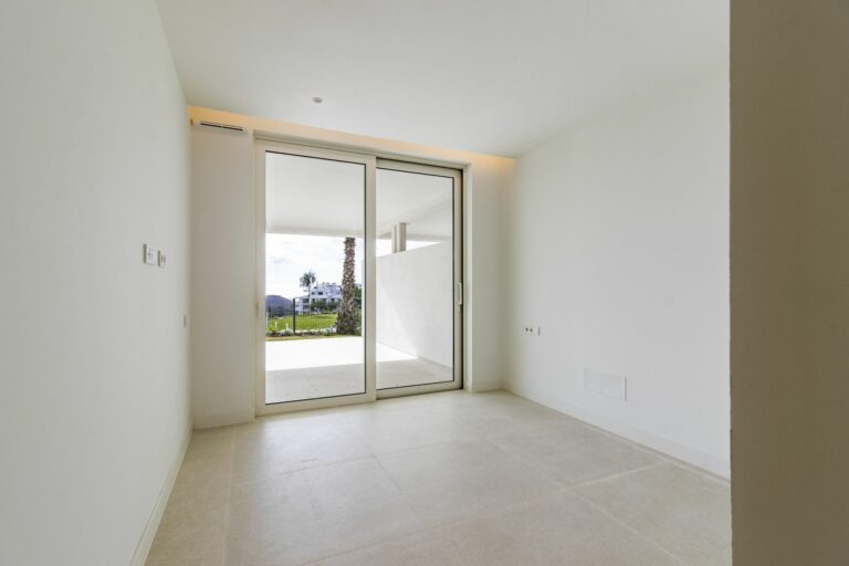 ce0a8a1219c7a85535145b3c5bfcf720 - 16