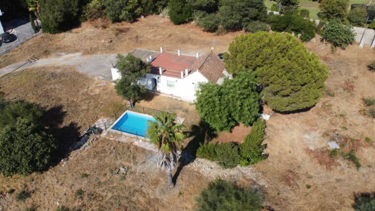 cee42c09b858dc7c7c034373513bec00 - 15