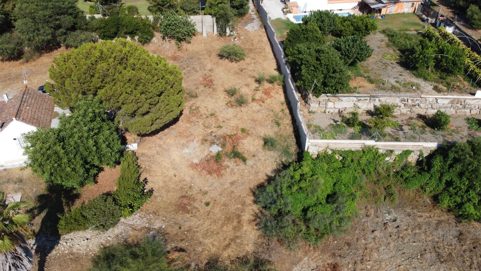 cee42c09b858dc7c7c034373513bec00 - 16