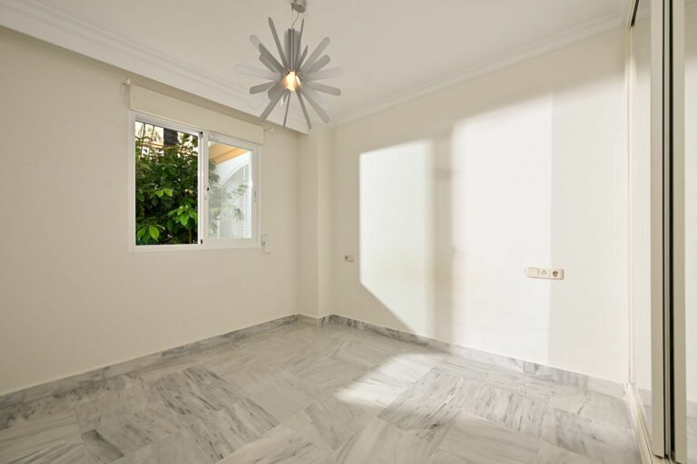 d0fc41ad0b9e2f63588e4f17f749aed5 - 13