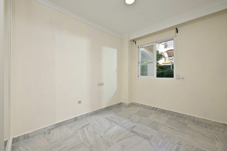 d0fc41ad0b9e2f63588e4f17f749aed5 - 14