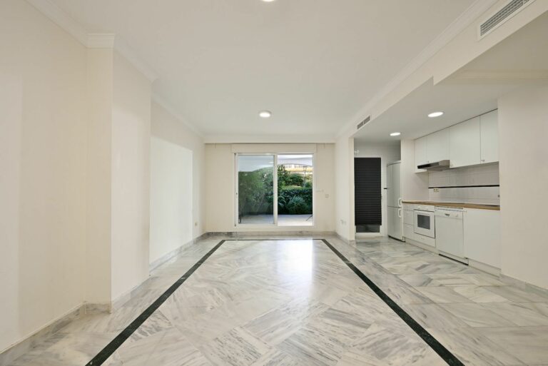 d0fc41ad0b9e2f63588e4f17f749aed5 - 8