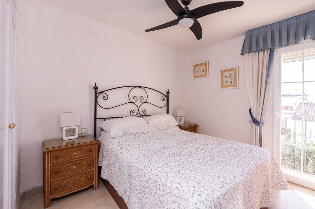 d2e3b8ce2d4c8133cd4ec34a07b9b7a6 - 12