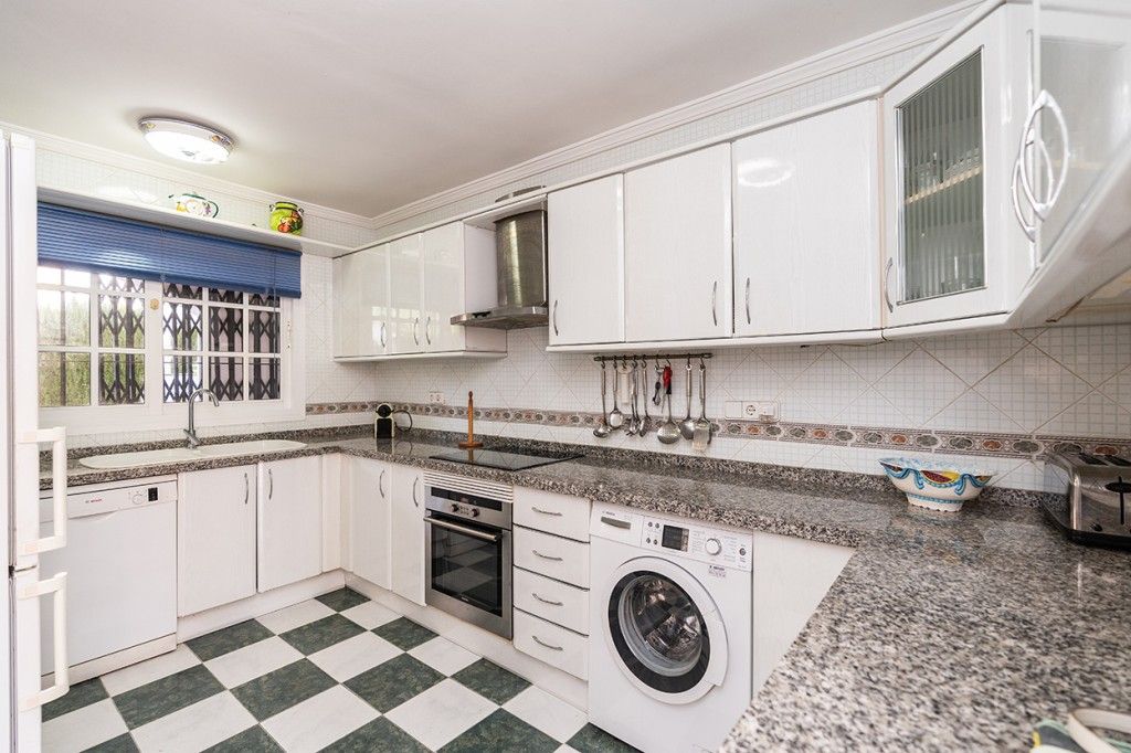 d2e3b8ce2d4c8133cd4ec34a07b9b7a6 - 5