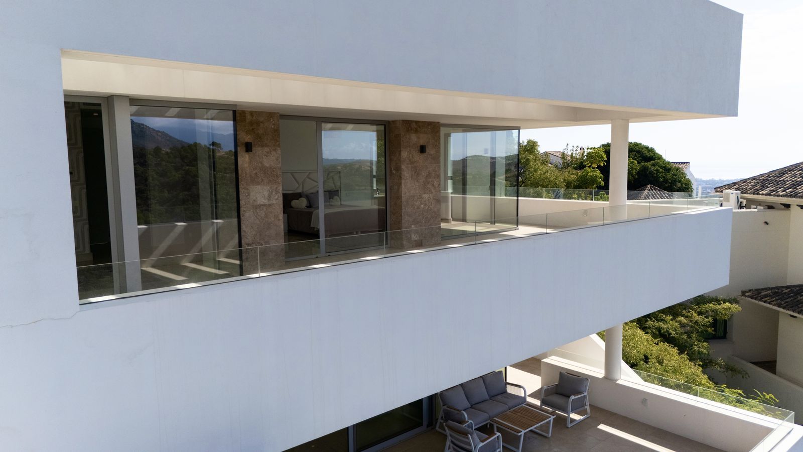 d6a971a8fd032d77f513020a330f25f7 - 11