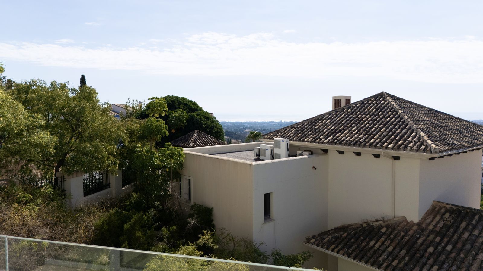 d6a971a8fd032d77f513020a330f25f7 - 12