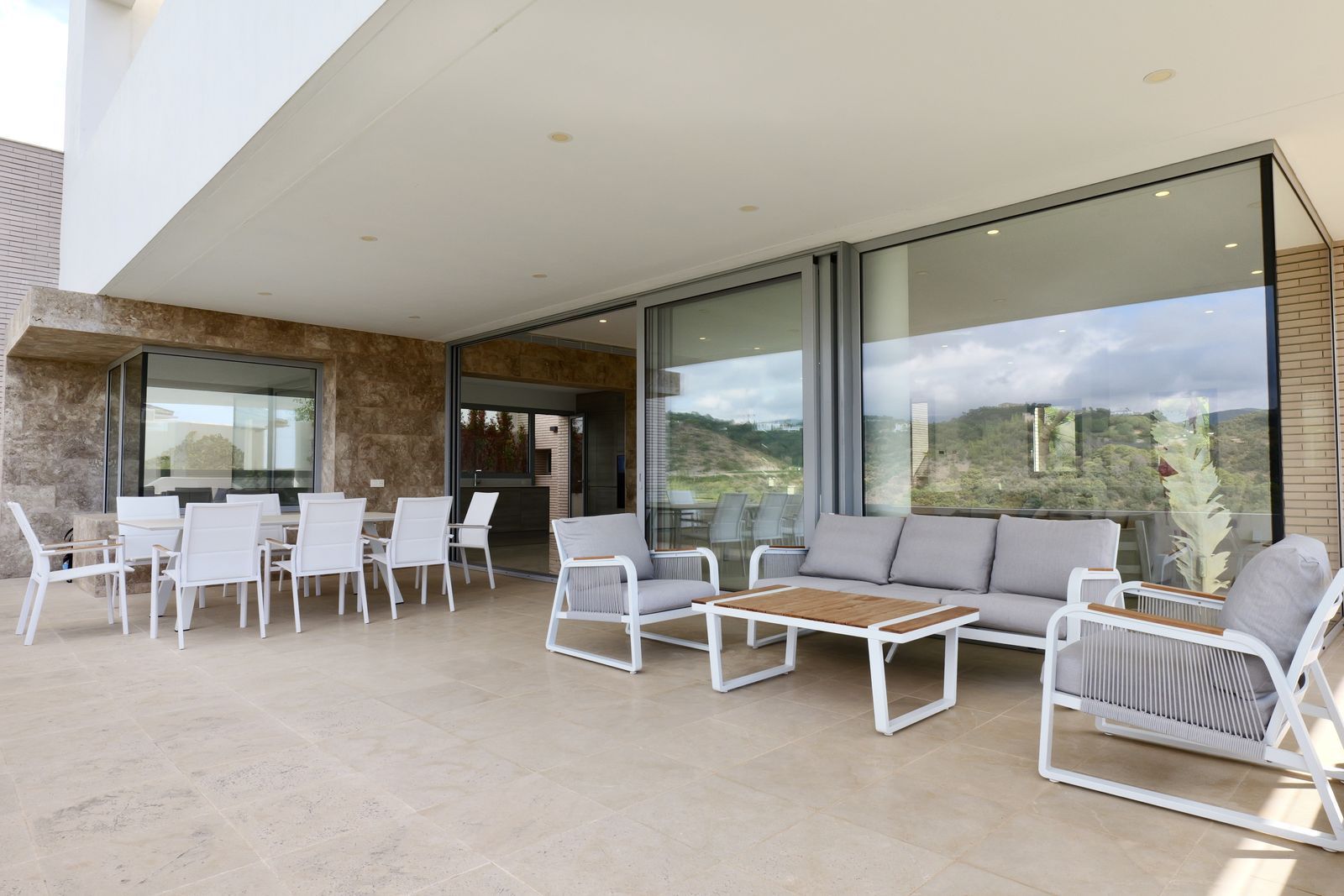 d6a971a8fd032d77f513020a330f25f7 - 2