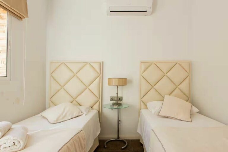 d81b99b0c7c5f5c032030871a4b7f770 - 14