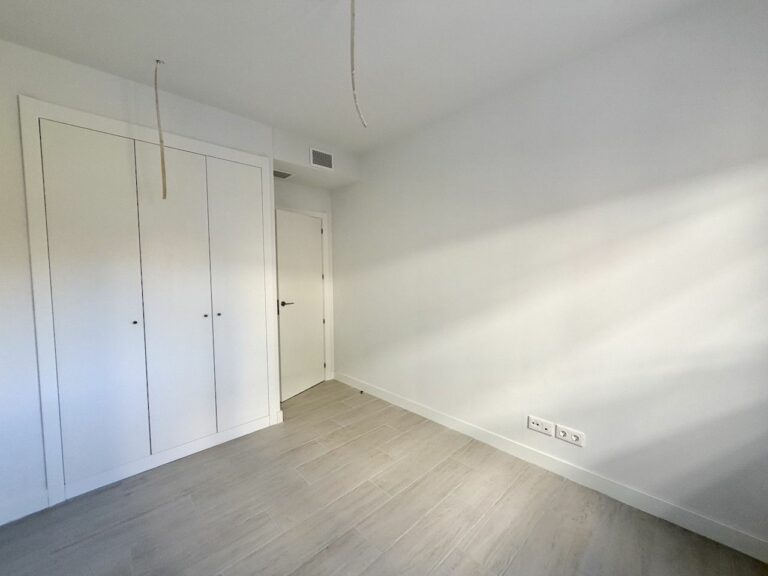 d8e184877a7e14fd0d5249f9e182a3a4 - 14