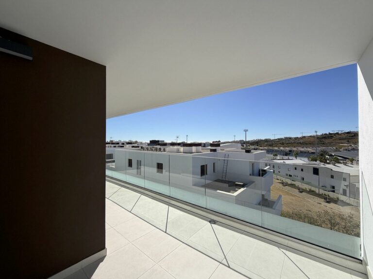 d8e184877a7e14fd0d5249f9e182a3a4 - 4