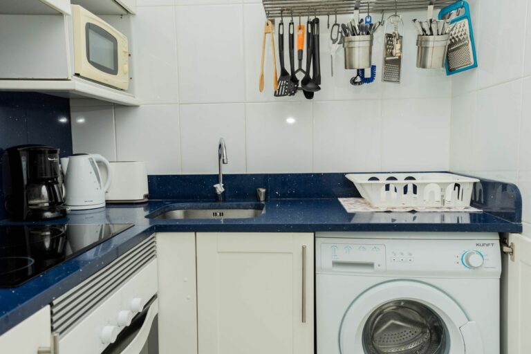 d9e5121abac0b525938a26ca30ffacbc - 13