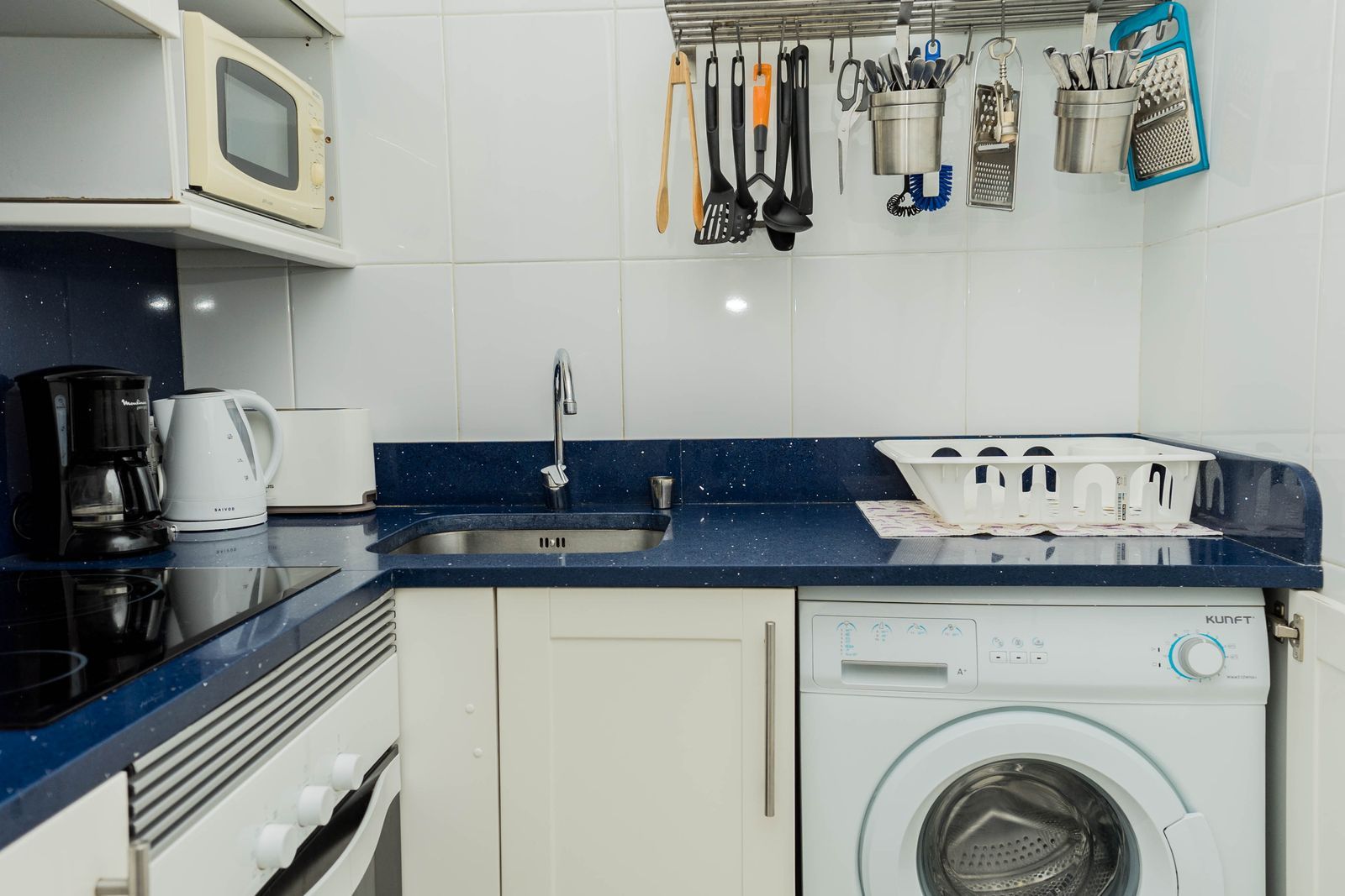 d9e5121abac0b525938a26ca30ffacbc - 13