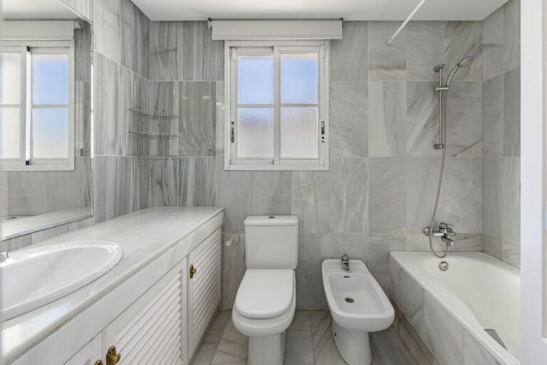 dbfa8842bd5a73b205620a700ac6d442 - 14