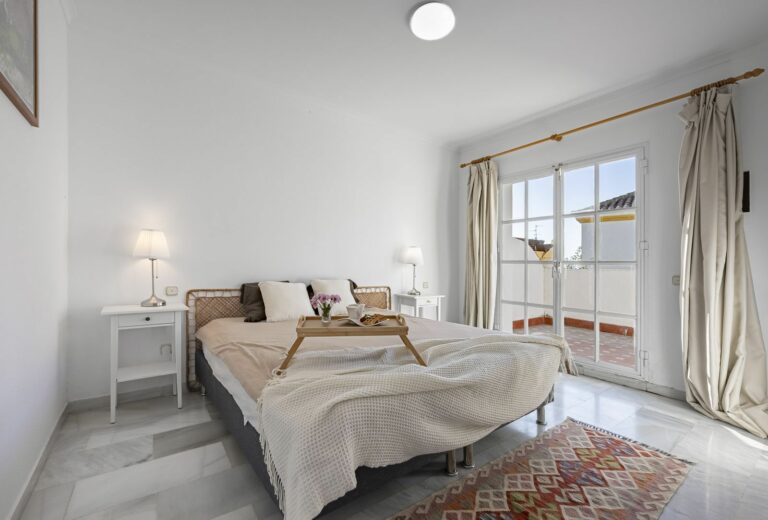 dbfa8842bd5a73b205620a700ac6d442 - 15